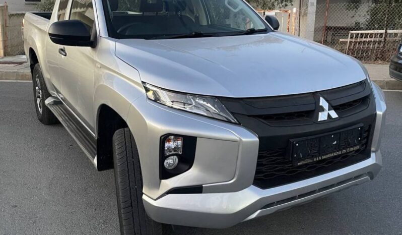 
								MITSUBISHI L200 full									