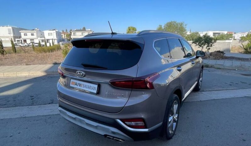 
								Hyundai Santa Fe full									