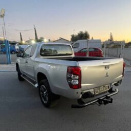 
										MITSUBISHI L200 full									