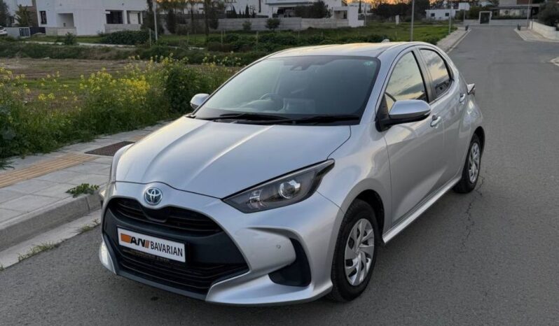 
								TOYOTA YARIS full									