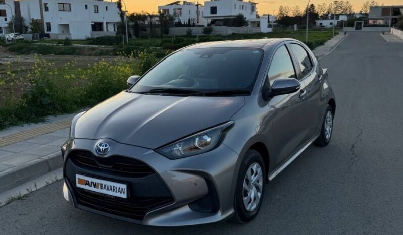 
								TOYOTA YARIS full									