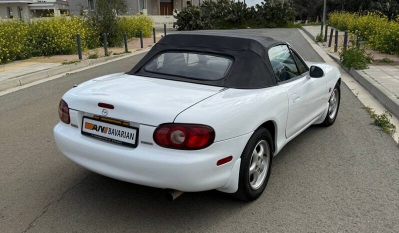 
								MAZDA MX-5 full									