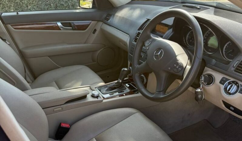 
								MERCEDES C-CLASS full									