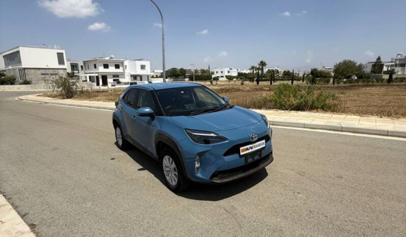 
								TOYOTA YARIS CROSS full									