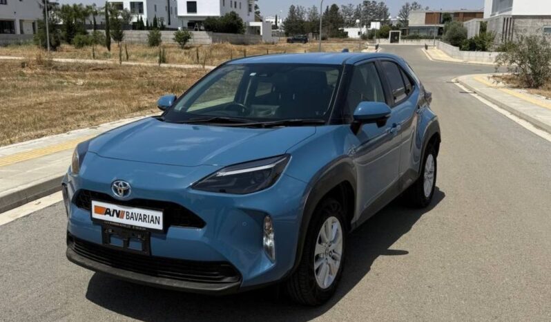 
								TOYOTA YARIS CROSS full									