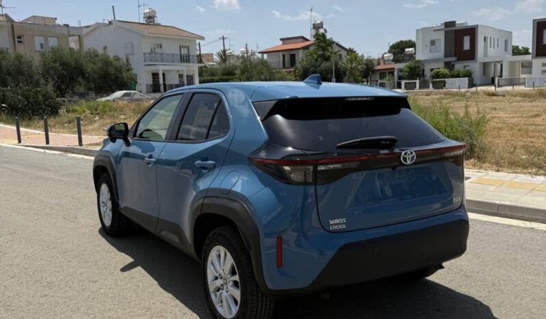 
								TOYOTA YARIS CROSS full									