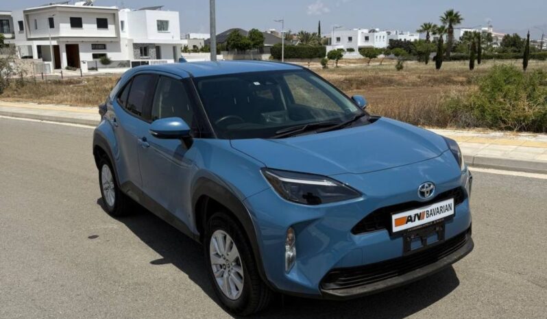 
								TOYOTA YARIS CROSS full									