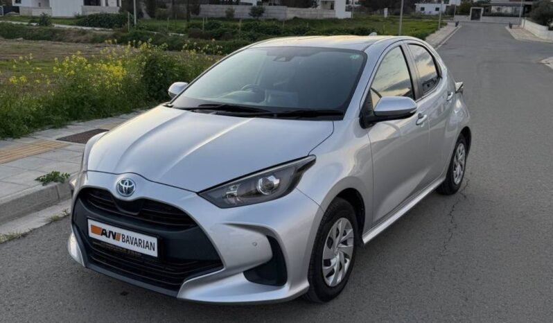 
								TOYOTA YARIS full									