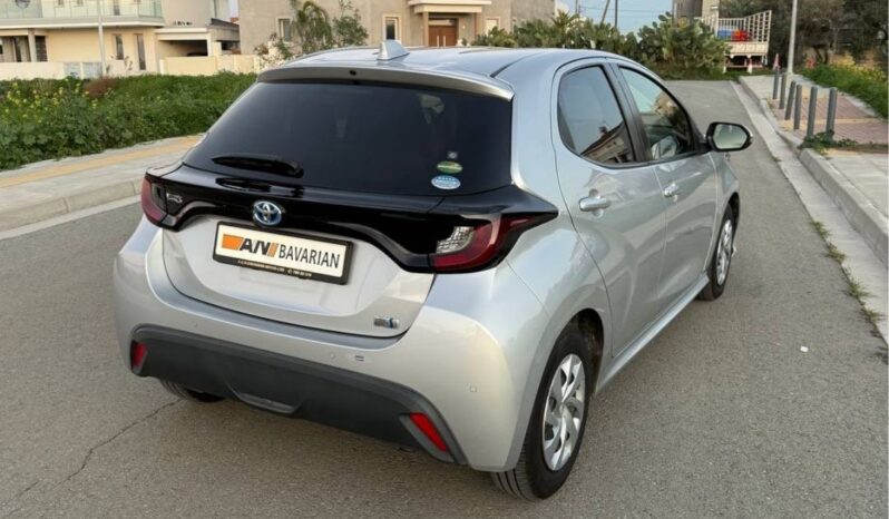 
								TOYOTA YARIS full									