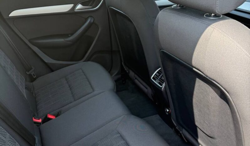 
								AUDI Q3 full									