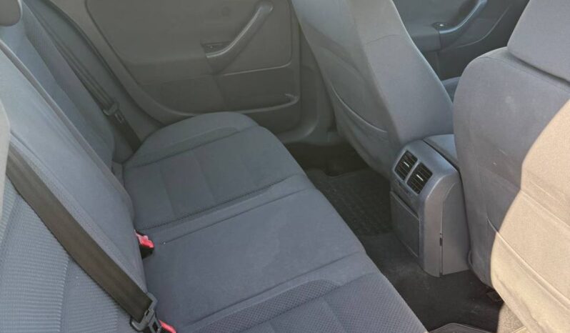
								VOLKSWAGEN GOLF full									