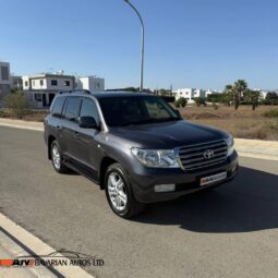 
										TOYOTA LAND CRUISER V8 full									