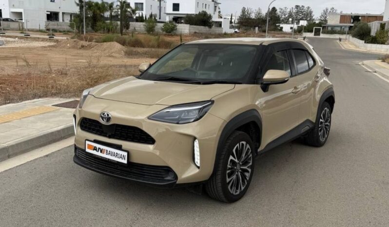 
								TOYOTA YARIS CROSS full									