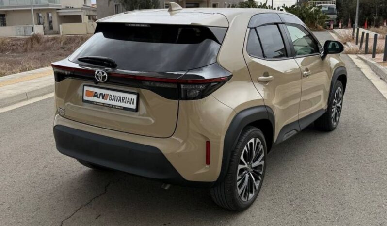 
								TOYOTA YARIS CROSS full									