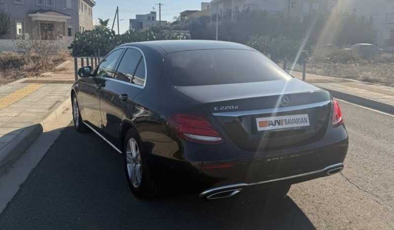 
								MERCEDES E-CLASS full									