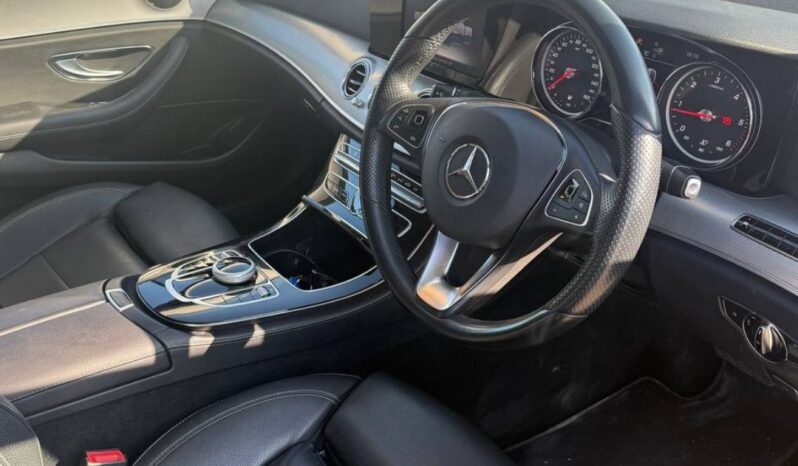 
								MERCEDES E-CLASS full									