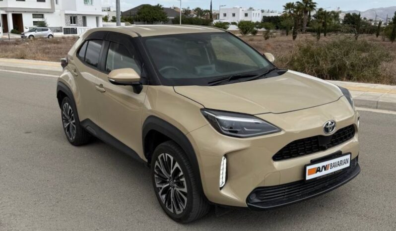 
								TOYOTA YARIS CROSS full									