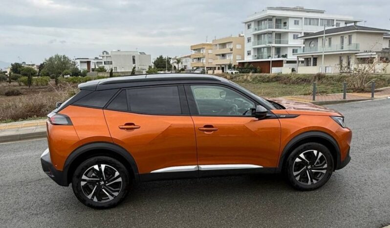 
								PEUGEOT 2008 GT LINE full									