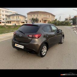 
										MAZDA DEMIO full									