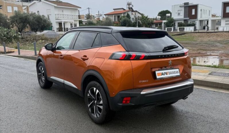 
								PEUGEOT 2008 GT LINE full									