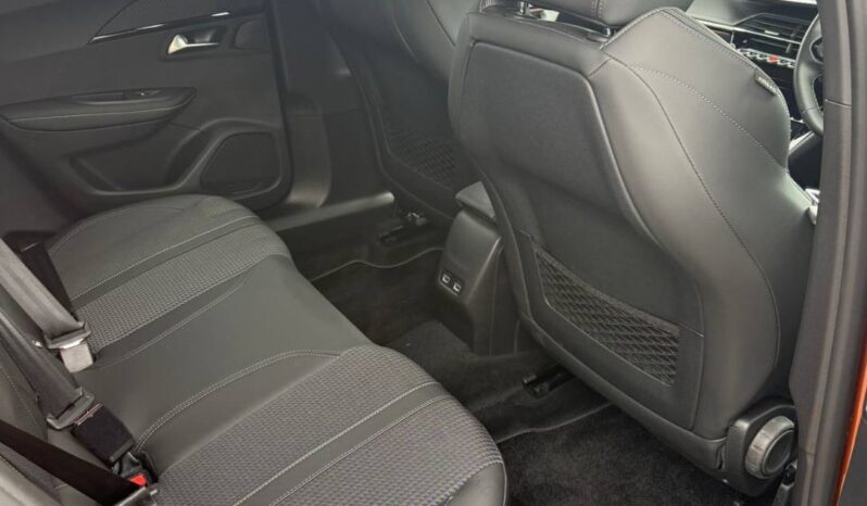 
								PEUGEOT 2008 GT LINE full									