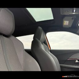 
										PEUGEOT 2008 GT LINE full									