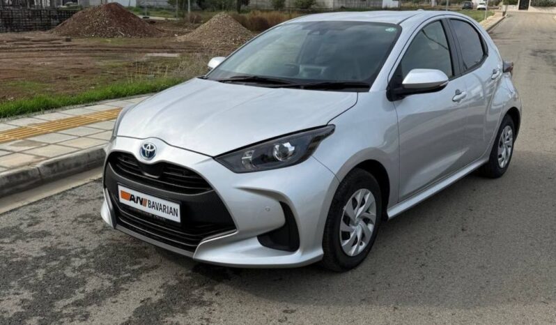 
								TOYOTA YARIS full									