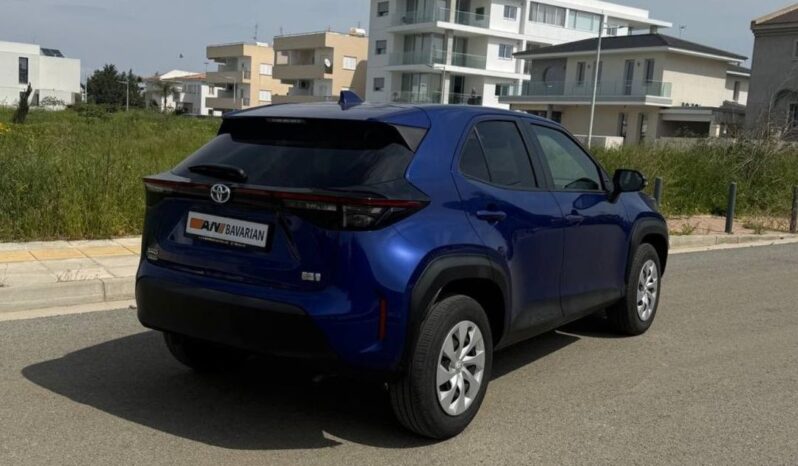 
								TOYOTA YARIS CROSS full									