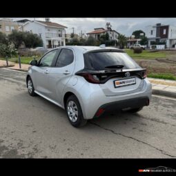 
										TOYOTA YARIS full									