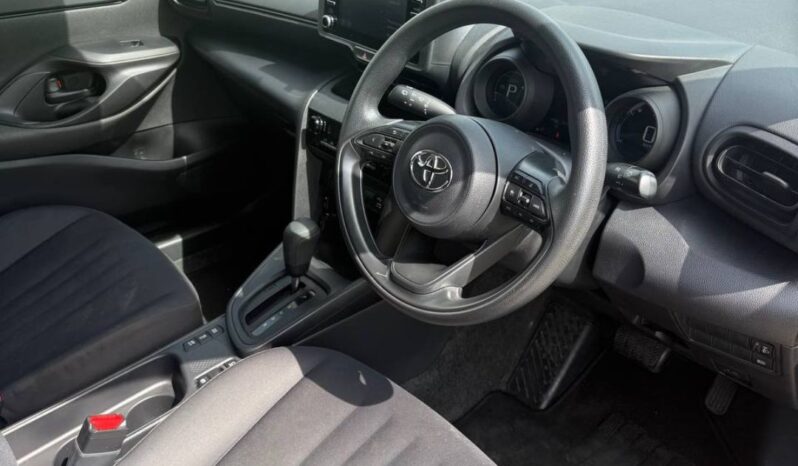 
								TOYOTA YARIS CROSS full									