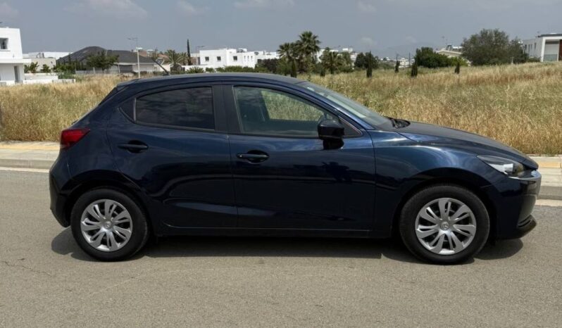 
								MAZDA 2 full									