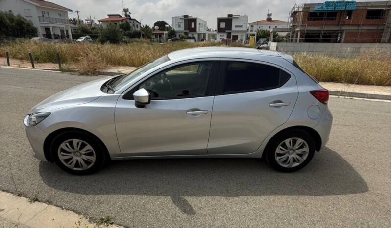 
								MAZDA 2 full									