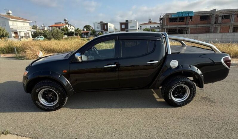 
								MITSUBISHI L200 full									