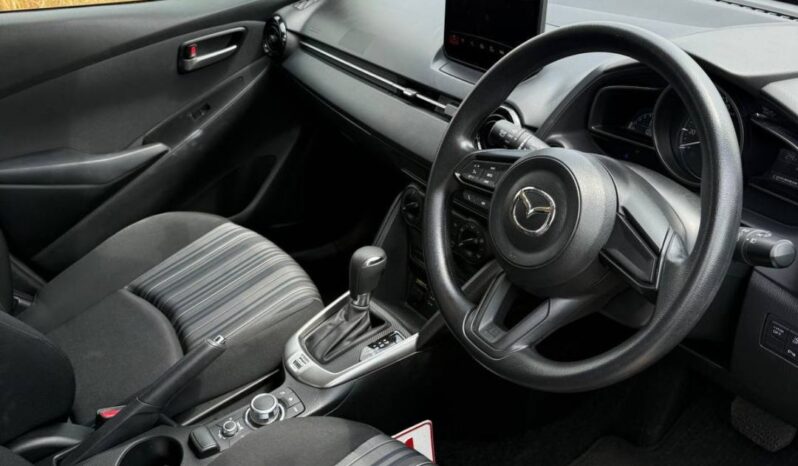 
								MAZDA 2 full									