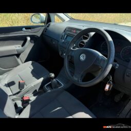
										VOLKSWAGEN GOLF full									