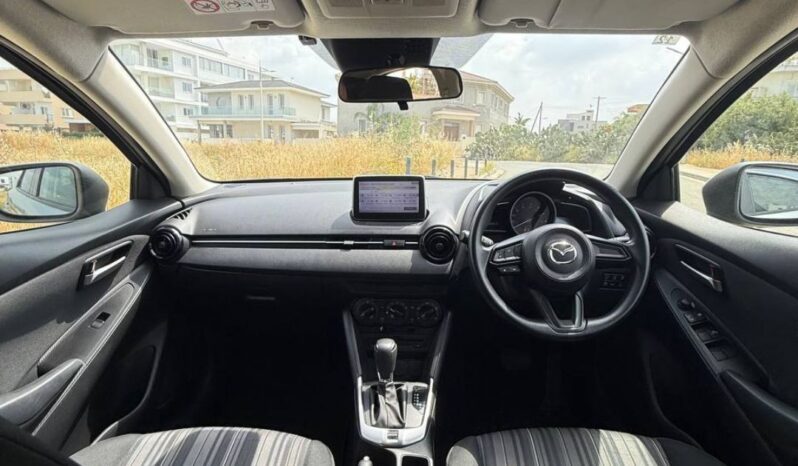 
								MAZDA 2 full									