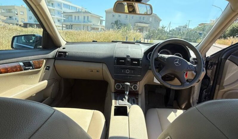 
								MERCEDES C CLASS full									