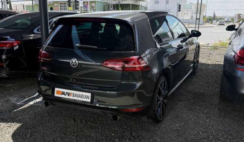 
								VOLKSWAGEN GOLF GTI full									