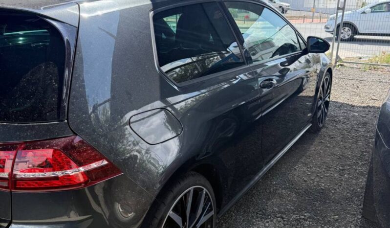 
								VOLKSWAGEN GOLF GTI full									