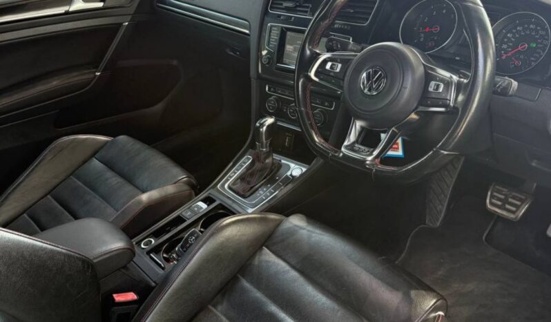 
								VOLKSWAGEN GOLF GTI full									