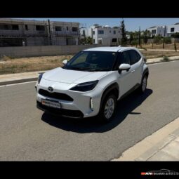 
										TOYOTA CROSS full									