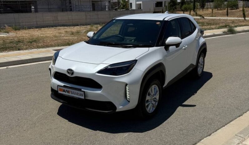 
								TOYOTA CROSS full									