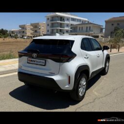 
										TOYOTA CROSS full									