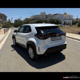 
										TOYOTA CROSS full									