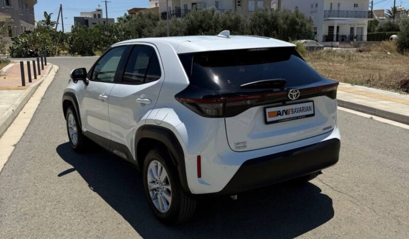 
								TOYOTA CROSS full									