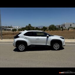 
										TOYOTA CROSS full									