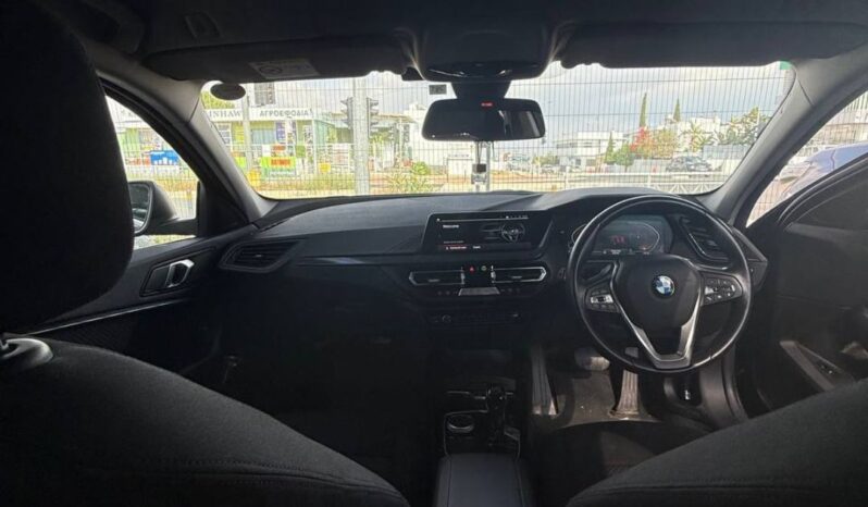 
								BMW 118 full									