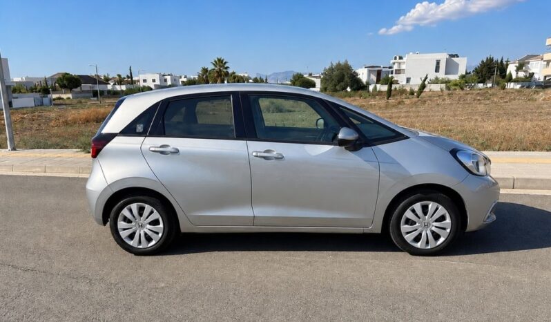 
								HONDA FIT full									