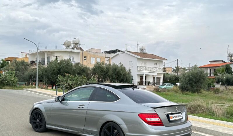 
								MERCEDES-BENZ C-CLASS full									