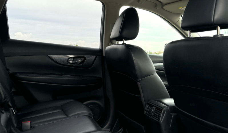 
								NISSAN X-TRAIL full									